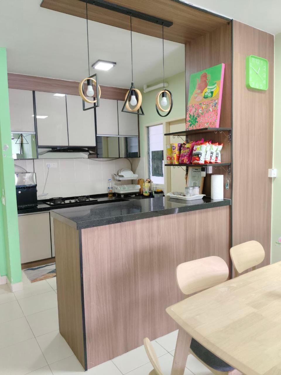 Nena Homestay Setia Alam, Air Conditioned, High Speed Internet Shah Alam Ngoại thất bức ảnh