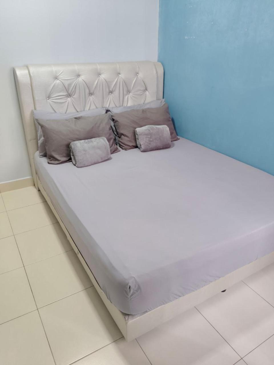 Nena Homestay Setia Alam, Air Conditioned, High Speed Internet Shah Alam Ngoại thất bức ảnh