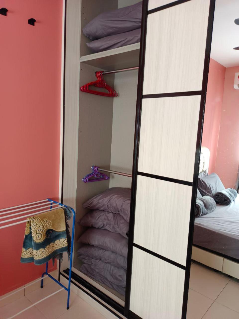 Nena Homestay Setia Alam, Air Conditioned, High Speed Internet Shah Alam Ngoại thất bức ảnh
